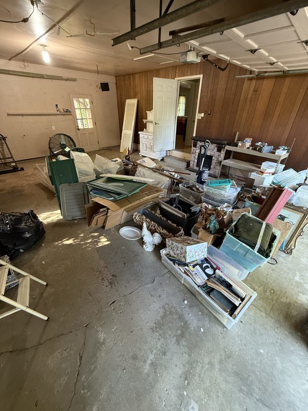 Garage cleanout - Peoria, a real J.E. Ward job